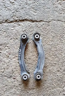 Dodge Challenger Rear control arm
