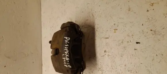 Skoda Superb B6 (3T) Front brake caliper