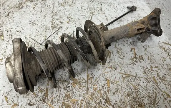 Mercedes-Benz E W212 Front shock absorber/damper