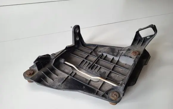 Porsche Boxster 987 Headlight/headlamp mounting bracket