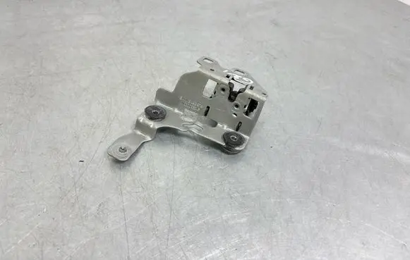 BMW 3 G20 G21 Tailgate window lock/catch/latch 8498979