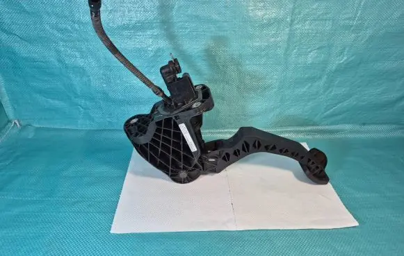 Skoda Octavia Mk2 (1Z) Clutch pedal 1K1721059ET 970014503 10112008