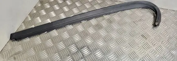 (C) pillar trim