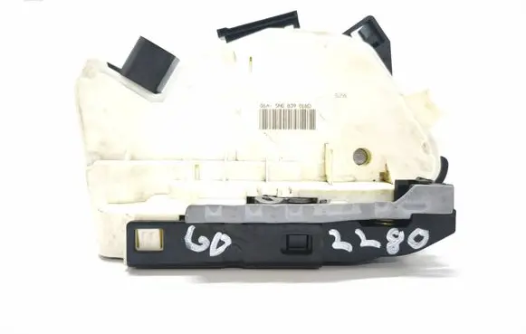 Volkswagen Tiguan Rear door lock 5N0839016D