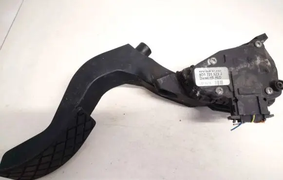 Volkswagen PASSAT B5.5 Accelerator throttle pedal 8d1721523j 6pv00837603