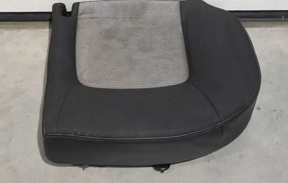 Hyundai i10 Second row seats 