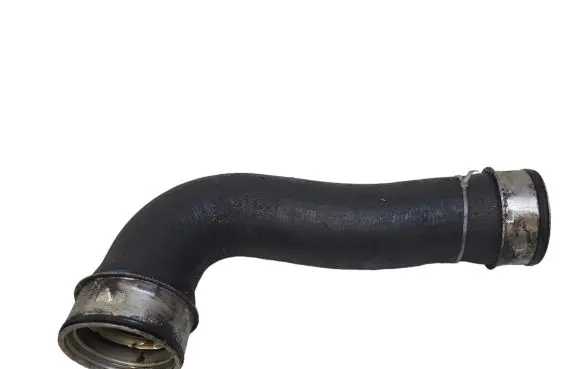Volkswagen PASSAT B6 Engine coolant pipe/hose