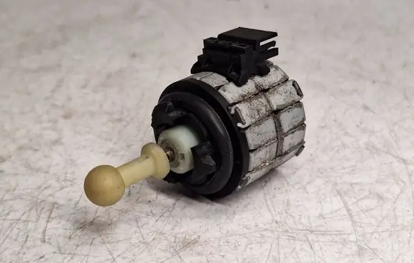 BMW 1 E82 E88 Headlight level adjustment motor 6938563 63116938563 63117207574