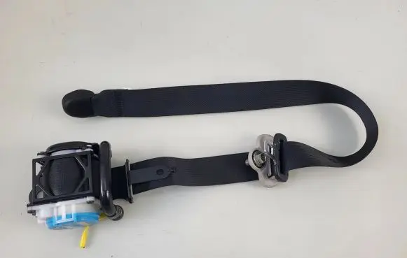 Mazda 6 Front seatbelt