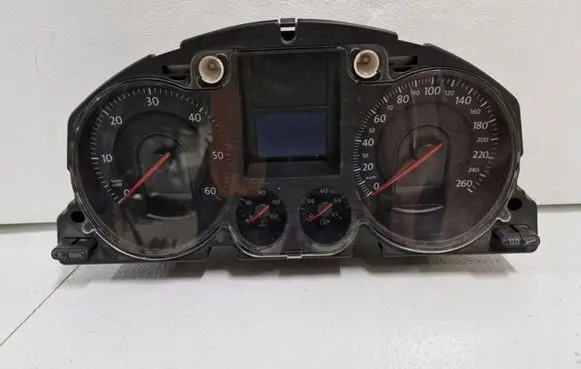Volkswagen PASSAT B6 Speedometer (instrument cluster)