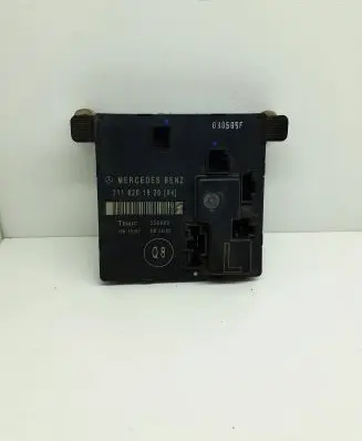 Mercedes-Benz E W211 Door control unit/module 2118201526