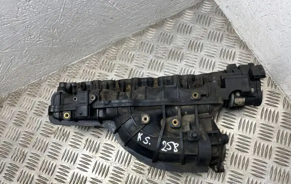 KIA Sorento Intake manifold 283812F000