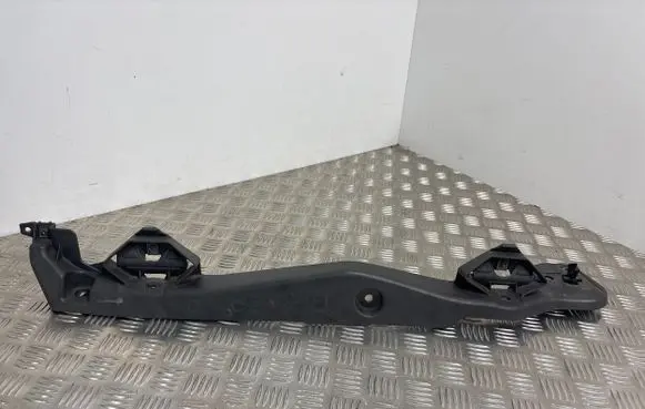 Fender mounting bracket