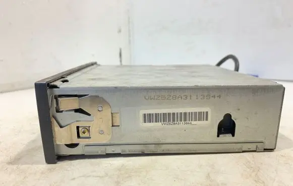 Volkswagen Sharan CD/DVD changer 