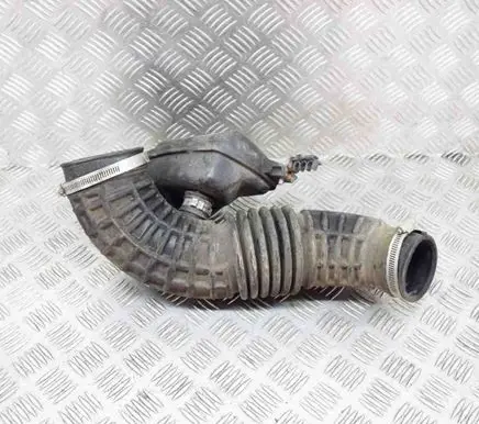 Nissan NP300 Air intake hose/pipe