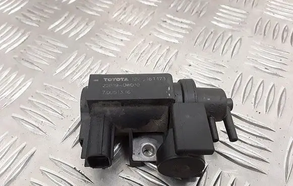 Toyota Auris E180 Turbo solenoid valve 258190w010 70051316