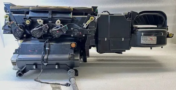 Mercedes-Benz CLK A209 C209 Interior heater climate box assembly housing 2098300362 97414 0135451