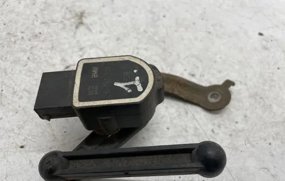 BMW 1 E82 E88 Headlight/headlamp level sensor 6763735