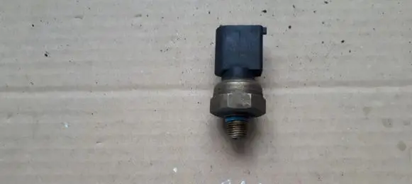Audi A4 S4 B8 8K Fuel pressure sensor 06E906051K
