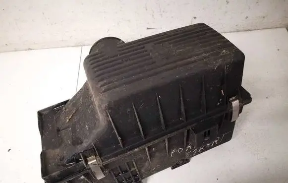 Ford Escort Air filter box 89ff9600ca 89FF-9600-CA