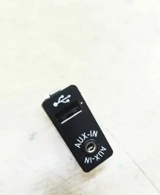 BMW 5 F10 F11 USB socket connector 9237653