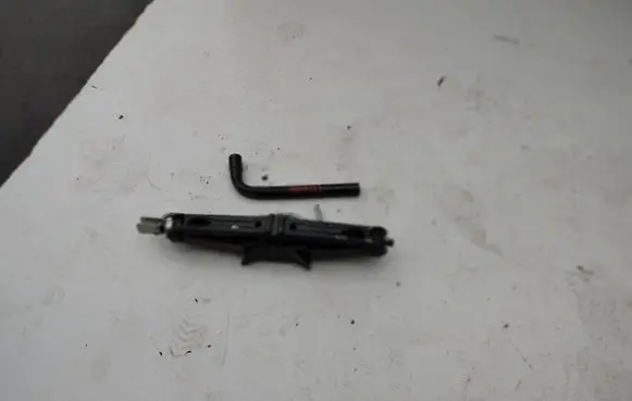 Dacia Logan II Lift Jack 