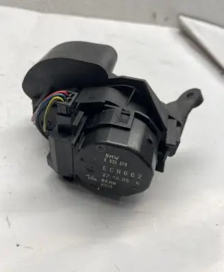 BMW 7 E65 E66 A/C air flow flap actuator/motor 6935078