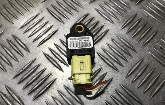 KIA Cerato Airbag deployment crash/impact sensor 959202f100 95920-2f100
