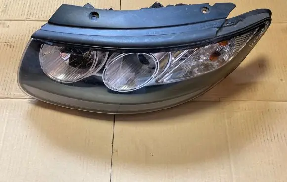 Hyundai Santa Fe Headlight/headlamp