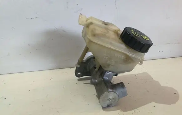 Volvo S60 Master brake cylinder 8646008 8646006