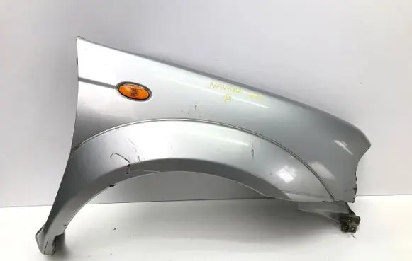 Nissan Navara D22 Fender