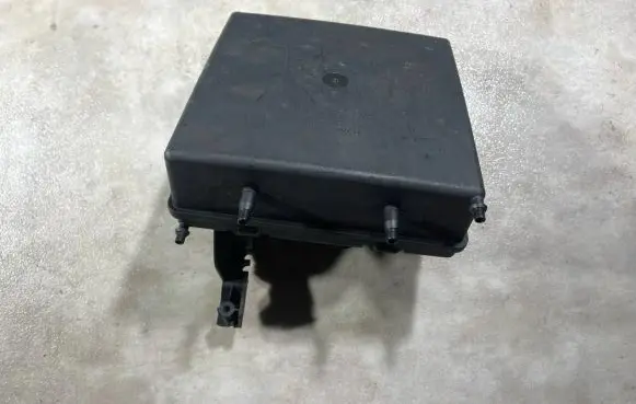 Mercedes-Benz S W222 Vacuum air tank A2228050019 A2C7318770100