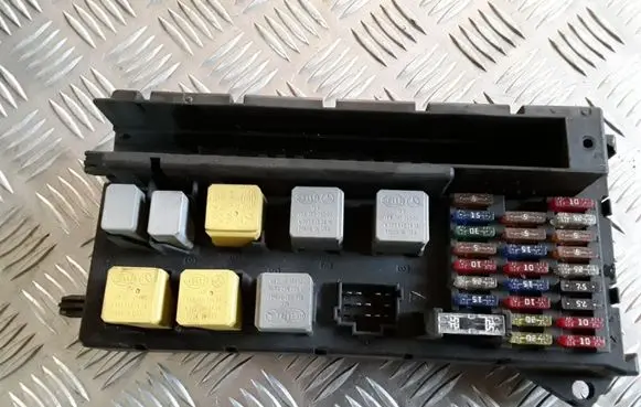 Mercedes-Benz Sprinter W906 Fuse module A9065450401 ZGS007Q004 518817028