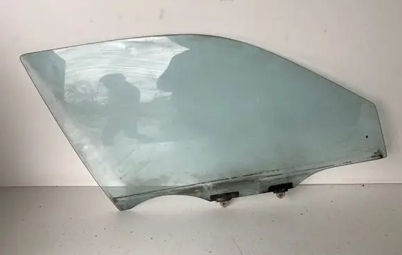 Toyota Camry Front door window glass four-door