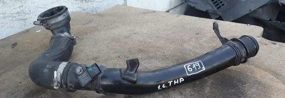 Renault Megane IV Air intake duct part 9801902880