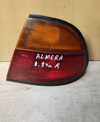 Nissan Almera Tailgate rear/tail lights R1113