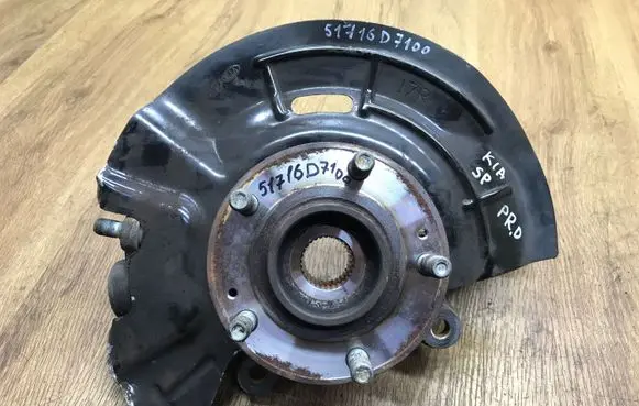 KIA Sportage Front wheel hub 51716D7100