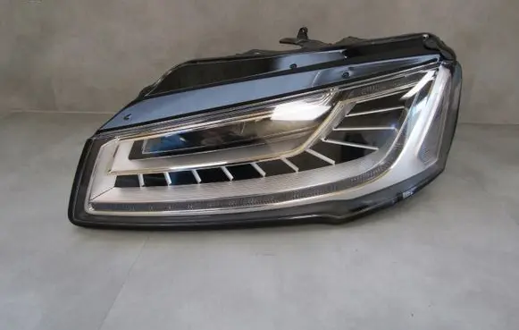 Audi A8 S8 D4 4H Headlight/headlamp 4H0941033B