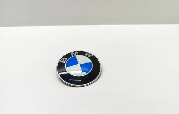 BMW 5 E60 E61 Manufacturer badge logo/emblem 8132375 813237505 10333410