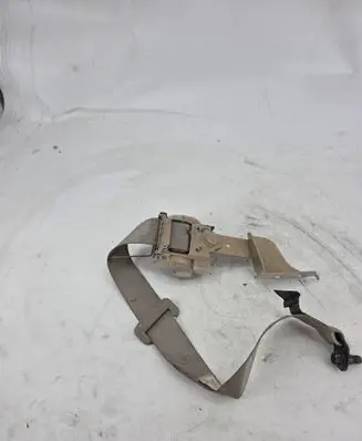 Toyota Avensis T250 Rear seatbelt 7337005081