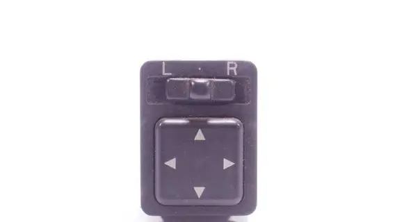 Toyota Avensis Verso Wing mirror switch 8487005020