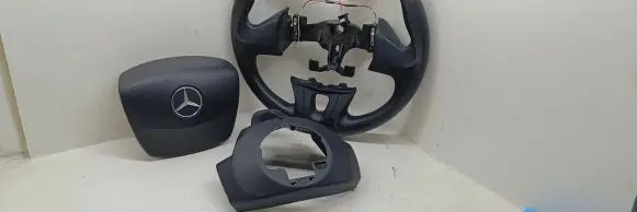 Mercedes-Benz Citan W415 Steering wheel 6106288E 985707504R 609581400A