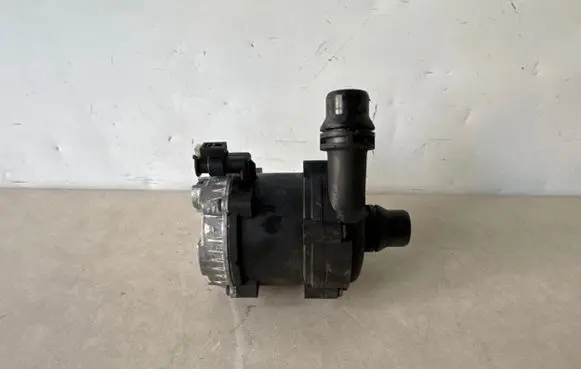 BMW 7 G11 G12 Electric auxiliary coolant/water pump 8638237