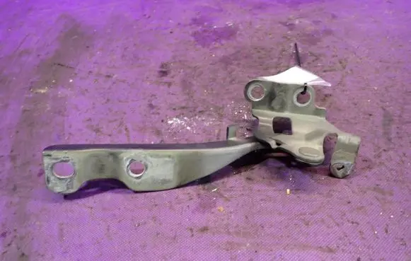 Hyundai i20 (GB IB) Engine bonnet/hood hinges