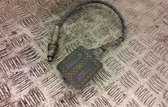 Opel Insignia A Lambda probe sensor 55500320 A2C1268670001