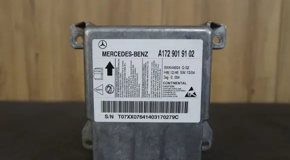 Mercedes-Benz SLK R172 Airbag control unit/module 1729019102 A1729019102