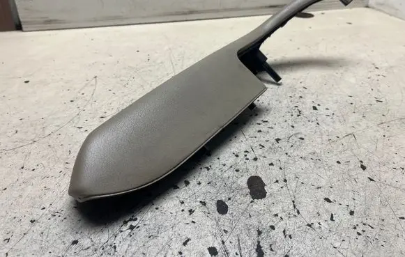 Audi A4 S4 B6 8E 8H Front door interior handle trim 8E1867174