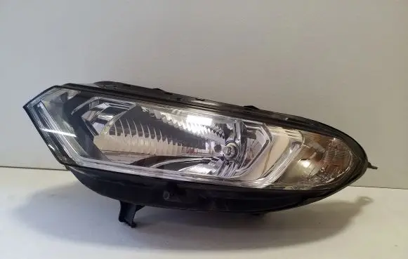 Ford Ecosport Headlight/headlamp CN1513W030CG