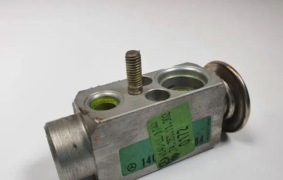 Mercedes-Benz S W140 Air conditioning (A/C) expansion valve 