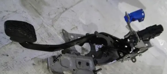 Ford Fiesta Brake pedal